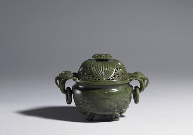 清 碧玉雕花雙耳爐